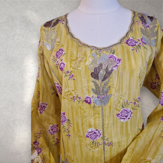 Saffron Bloom – Silk Cotton Mukhawar