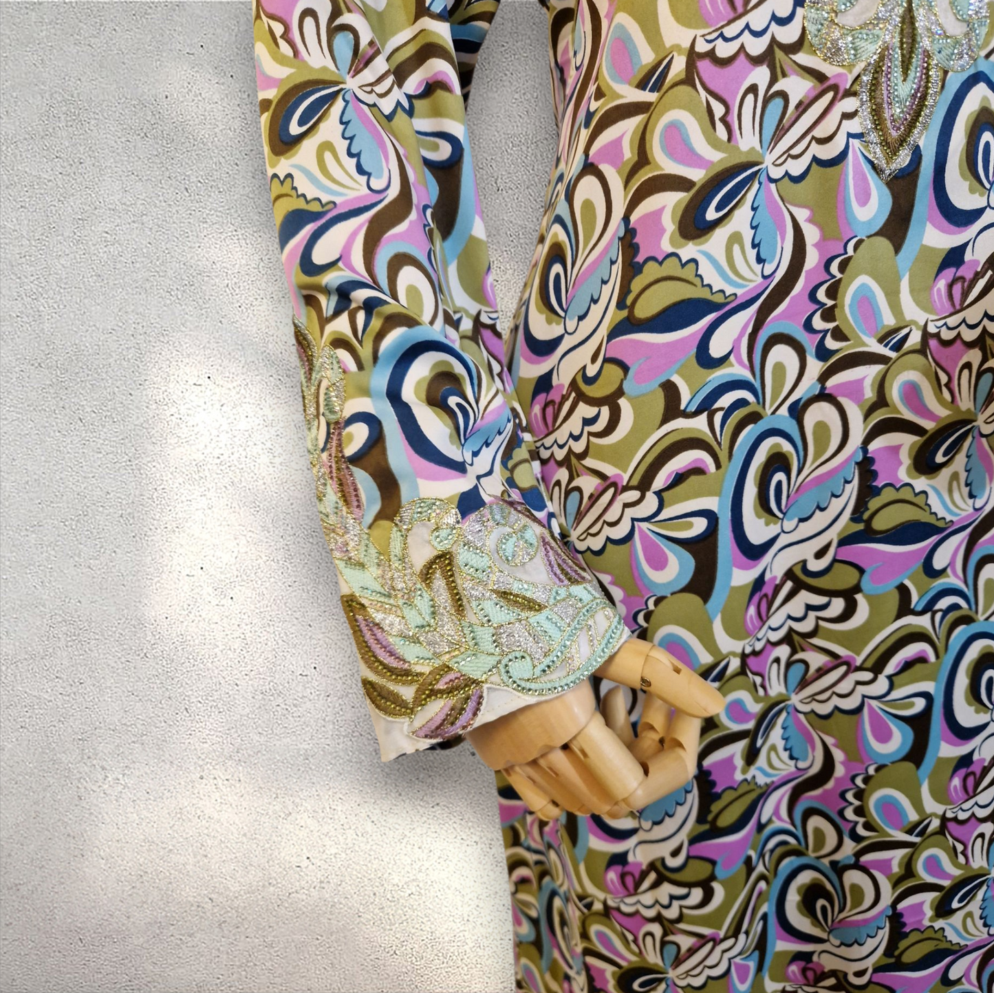 Golden Swirl – Silk Mukhawar