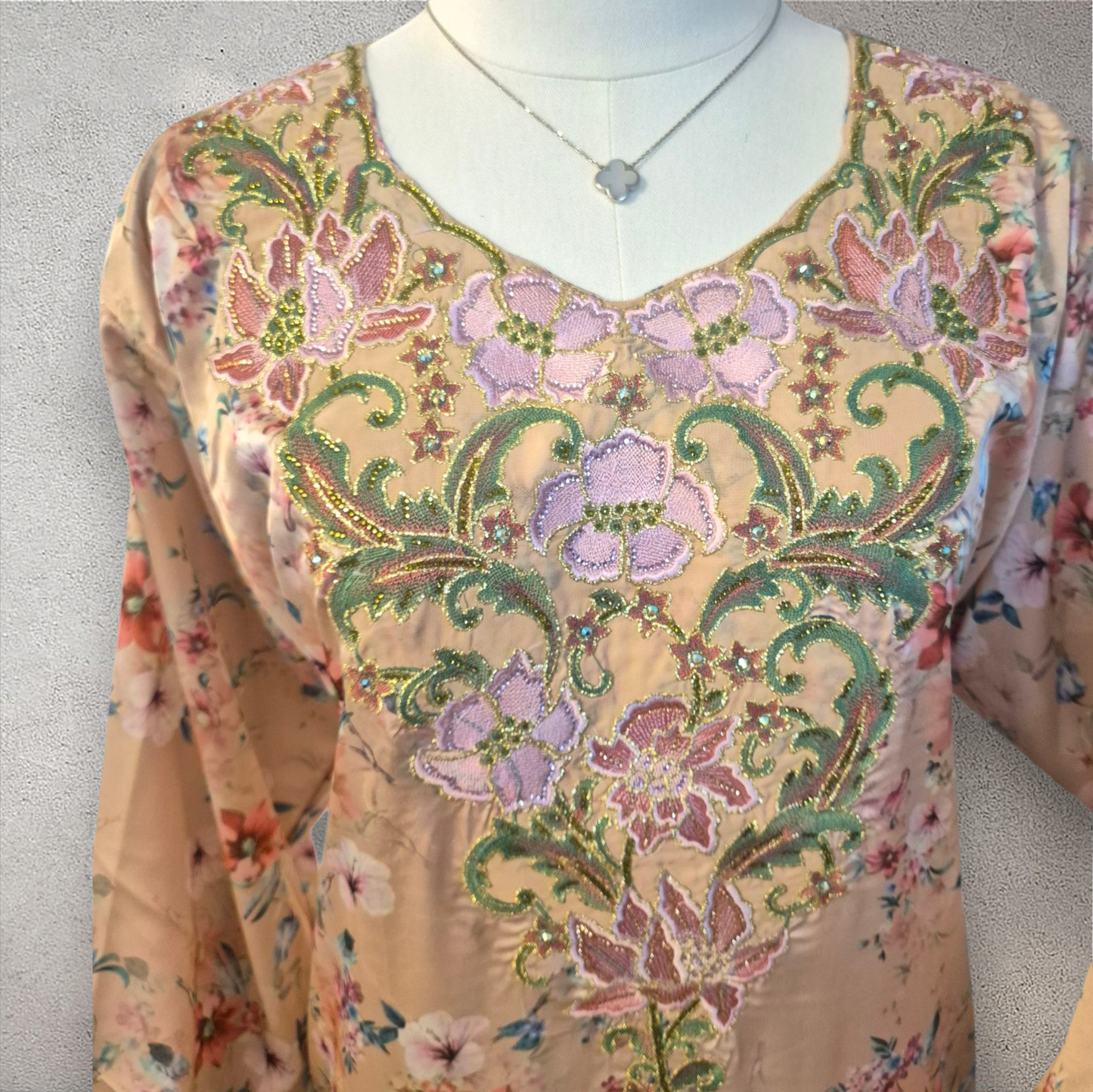 Blushed Meadow – Silk Mukhawar