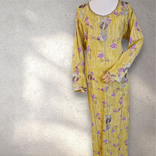 Saffron Bloom – Silk Cotton Mukhawar