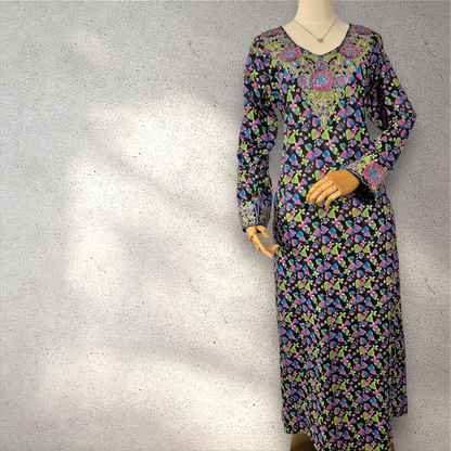 Midnight Petals – Cotton Mukhawar