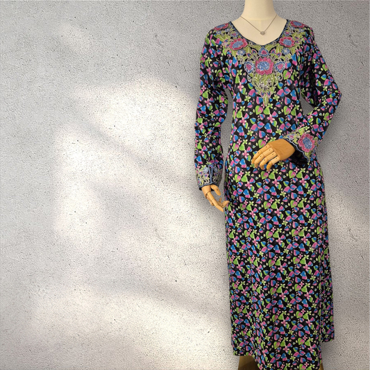 Midnight Petals – Cotton Mukhawar