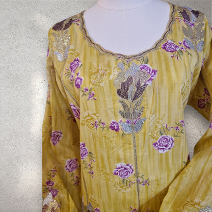 Saffron Bloom – Silk Cotton Mukhawar