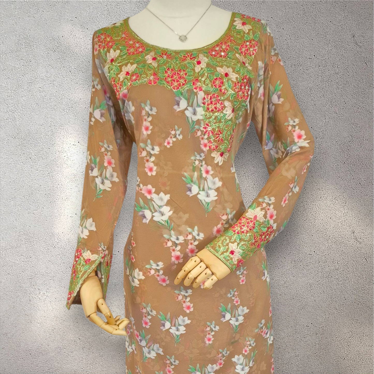 Desert Bloom – Cotton Mukhawar