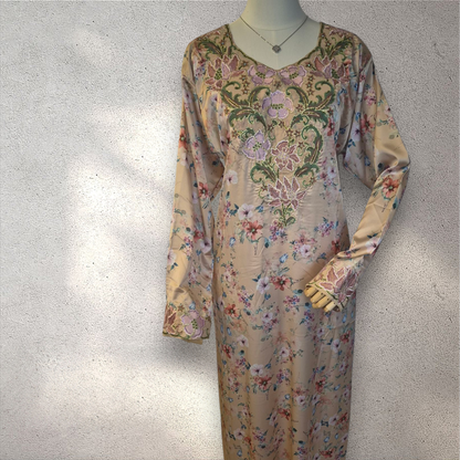 Blushed Meadow – Silk Mukhawar